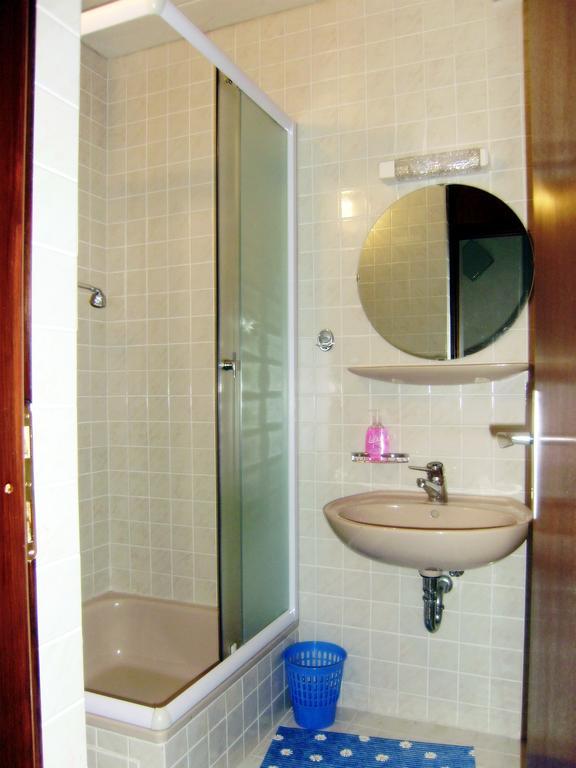 Vila Jadranka Apartments And Rooms Omišalj Quarto foto