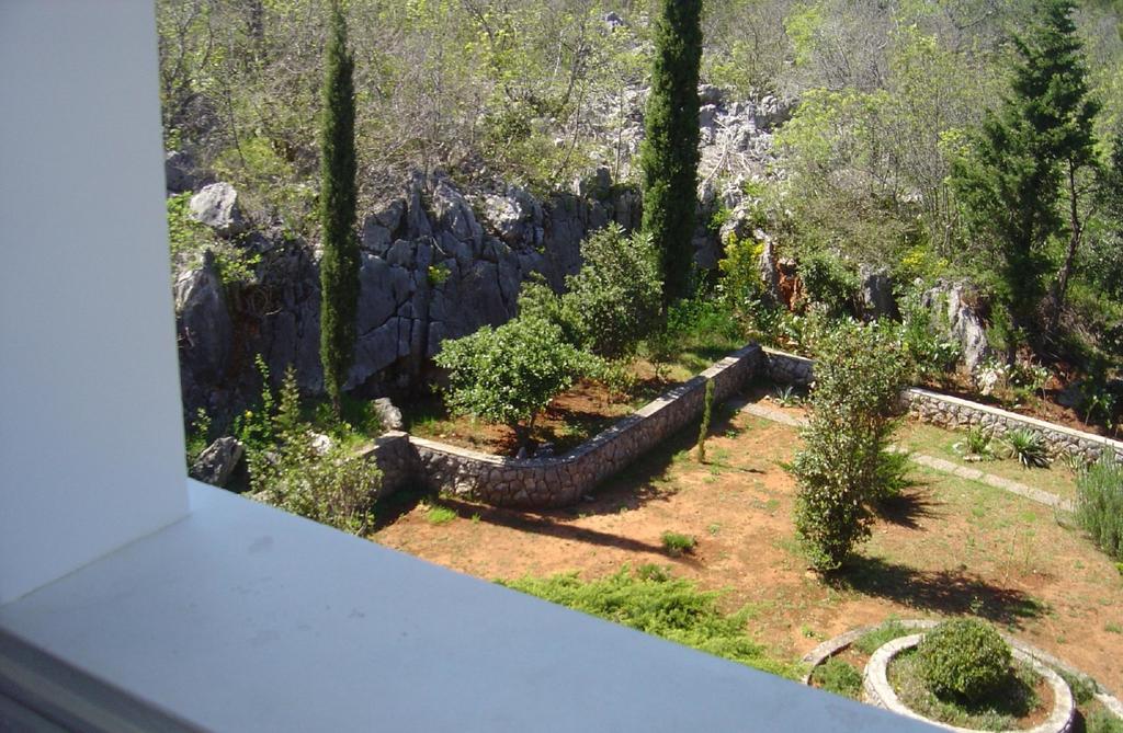 Vila Jadranka Apartments And Rooms Omišalj Quarto foto
